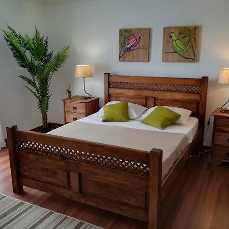 Tatil Evi Fully Equiped Family Friendly House, Next To The Beaches In The Azorean Riviera Água de Alto
