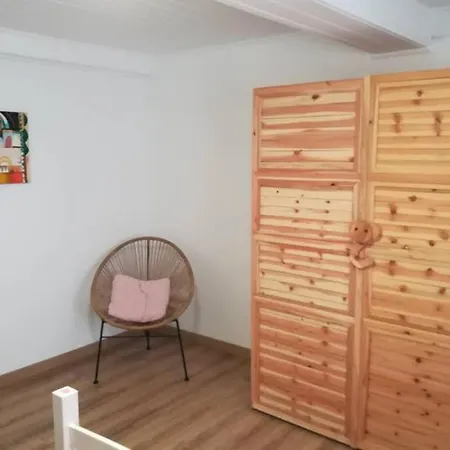 Tatil Evi Fully Equiped Family Friendly House, Next To The Beaches In The Azorean Riviera Água de Alto